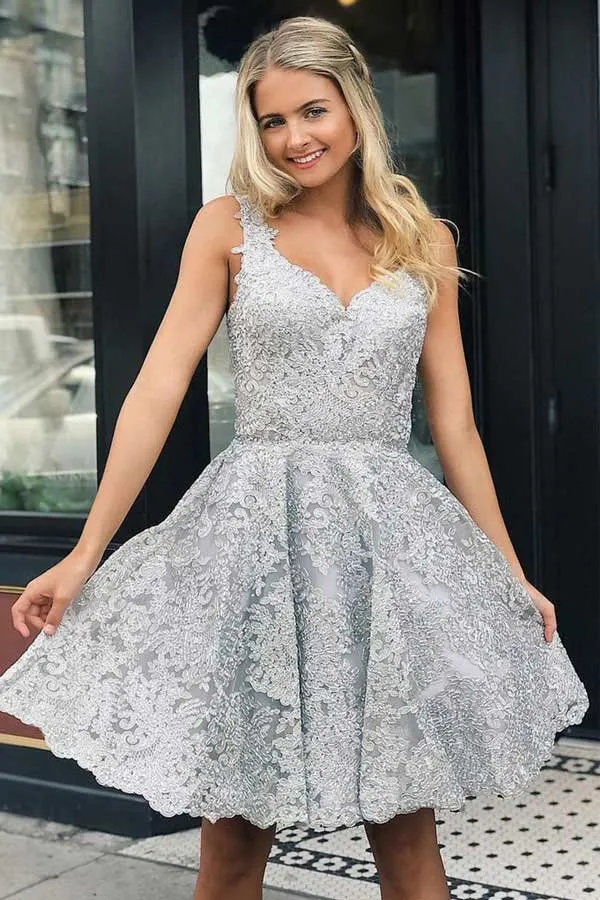 Elegant A-line Lace Homecoming Dress V Neck Short Prom Dress