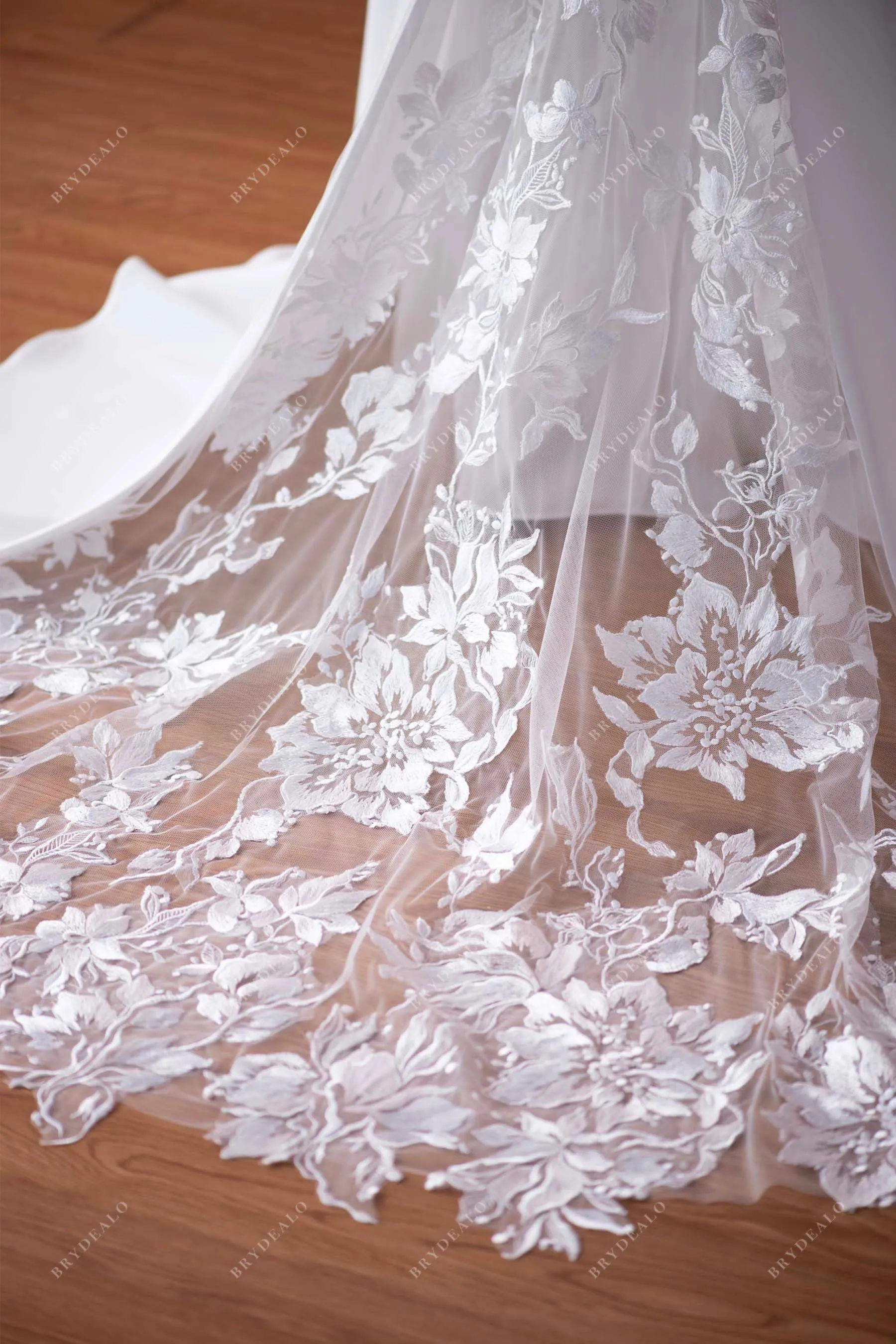 Elegant Cap Sleeve Lace Crepe Mermaid Spring Fall Bridal Gown