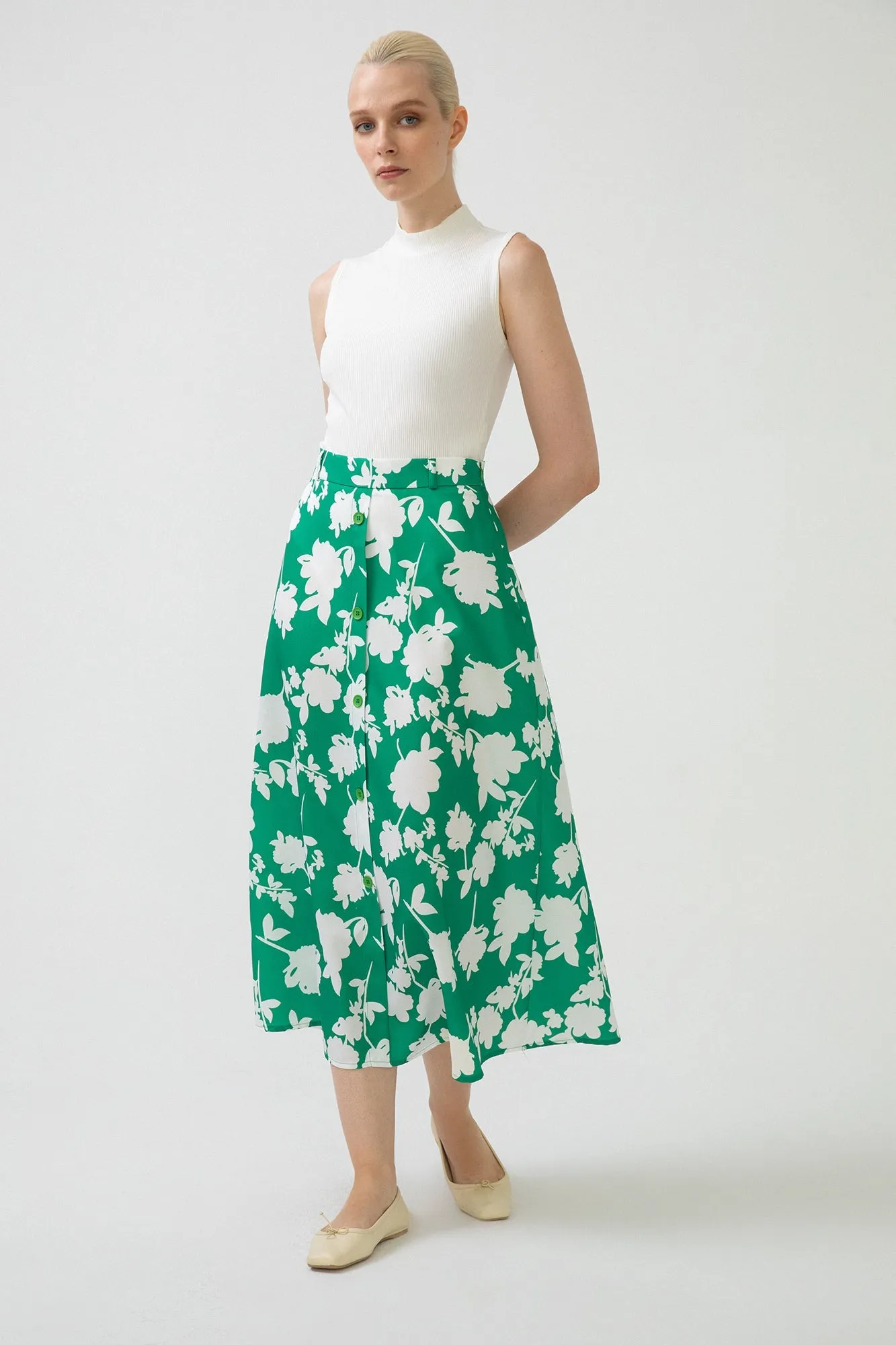 FLOWERED CREPE SKIRT