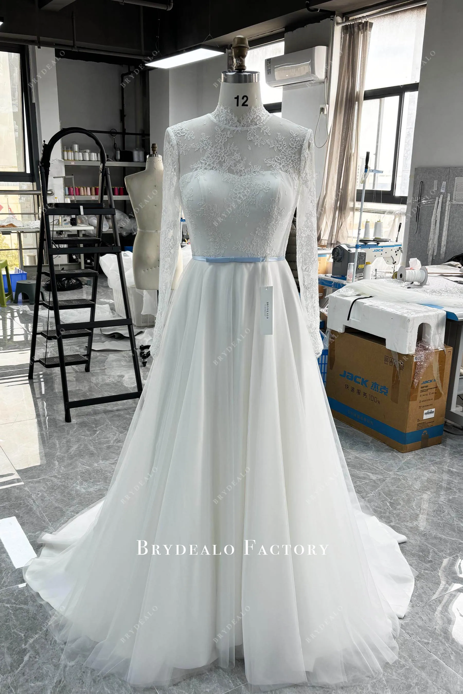 Vintage Flower Lace High Neck Sleeved Wedding Dress